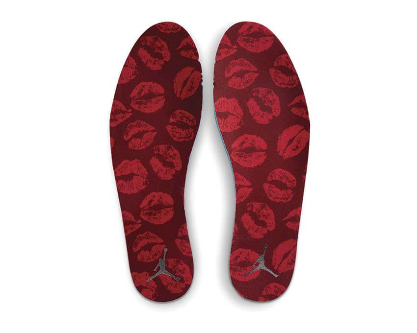 Air Jordan 1 Low SE W Sierra Red dettaglio — linguetta rossa Jumpman basketball donna