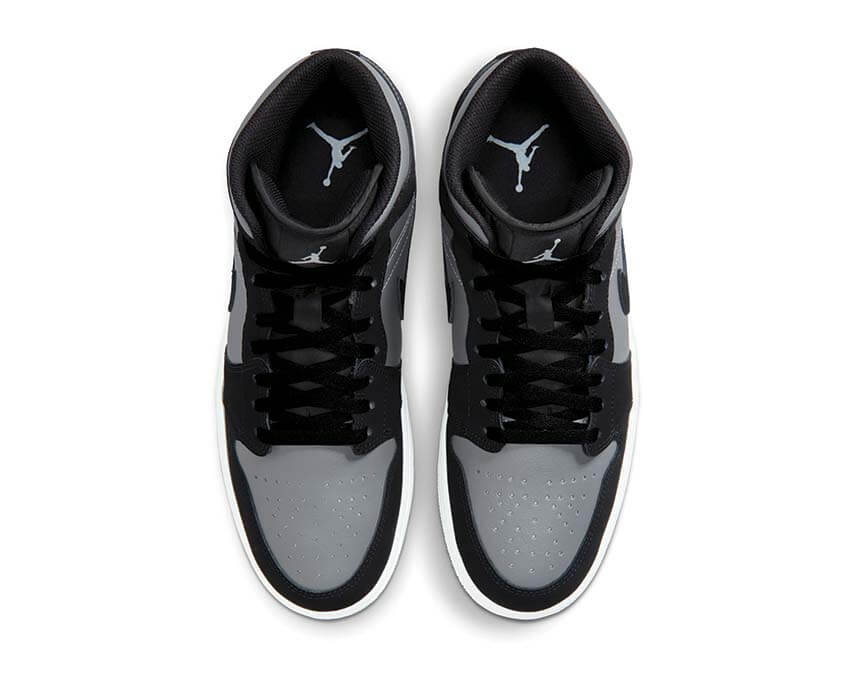 Air Jordan 1 Mid Black — vista tre quarti