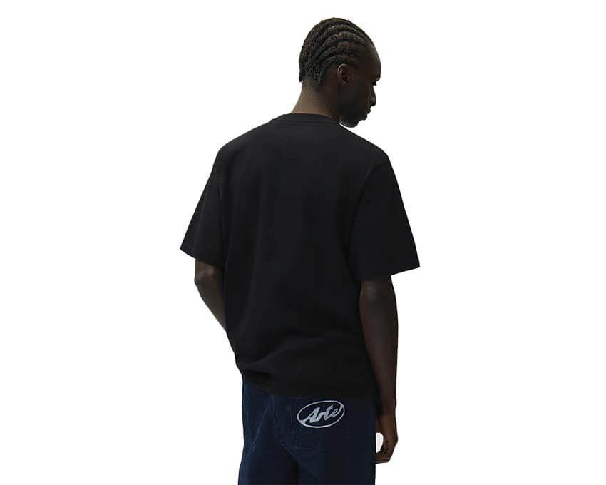 Arte Side Logo T-shirt Nero dettaglio — logo Arte ricamato sul lato