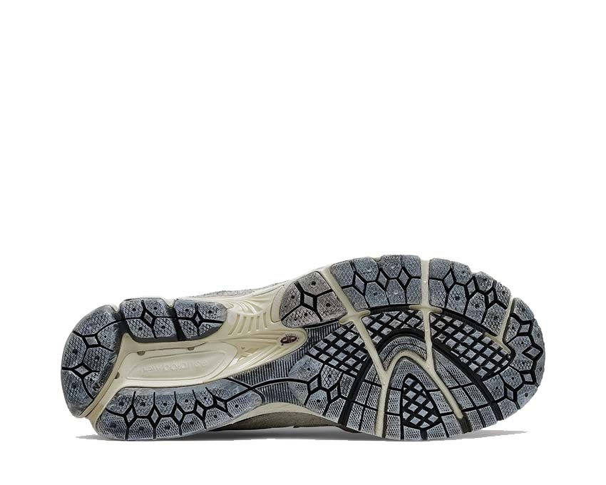 New Balance 2002R Rain Cloud / Magnet M2002RDA