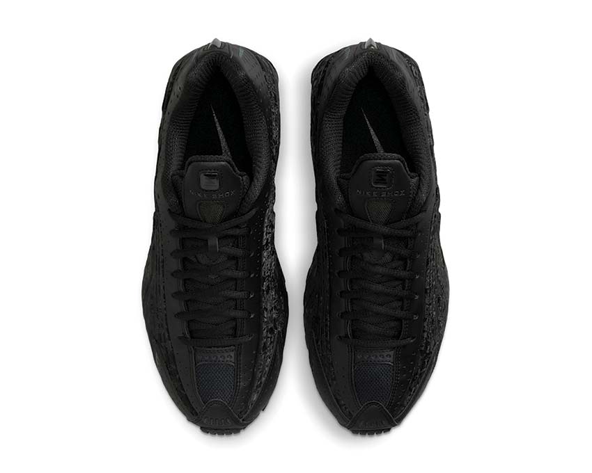 Nike Shox R4 W Black / DK Smoke Grey HV0934-002