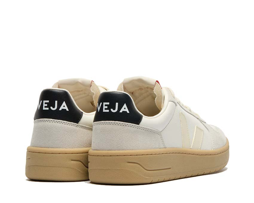 Veja V-82 Grained Leather VE3320942B