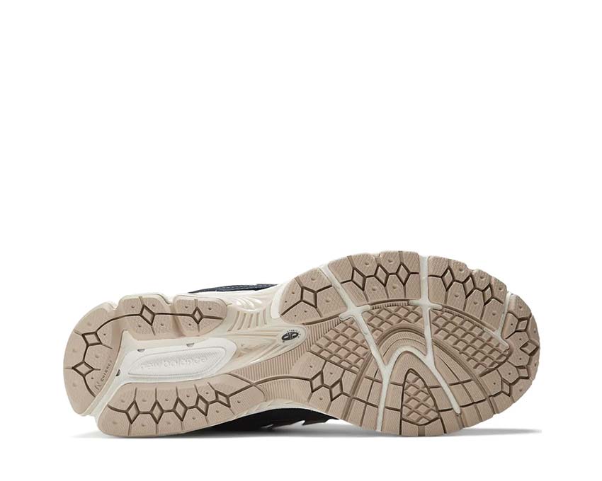 New Balance 1906 Navy / Beige M1906FB