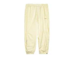 Nike NOCTA Northstar Nylon Track Pants FN7668-744 — pantalón chándal nylon NOCTA x Nike alabaster hombre
