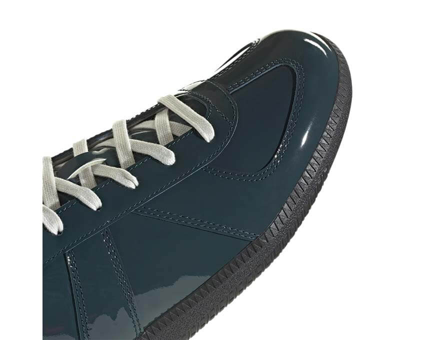 Adidas BW Army Carbon vista laterale — tomaia in pelle grigio scuro stile militare