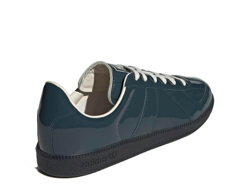 Adidas BW Army Carbon dettaglio — cuciture e inserti in toni carbone