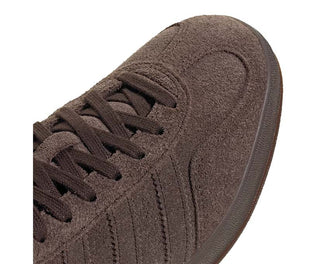 Adidas Gazelle Indoor Dark Brown vista lateral — parte superior ante marrón oscuro