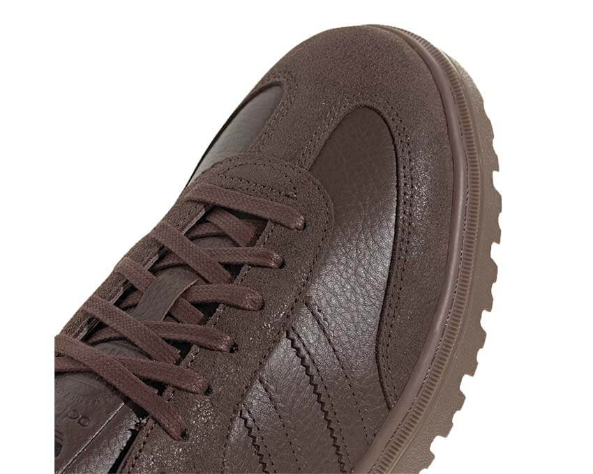 Adidas Samba LX Freizeit Brown vista laterale — tomaia in pelle marrone tre strisce dorate