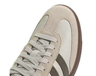 Adidas Samba OG Aluminum Gum vista lateral — rayas contrastadas