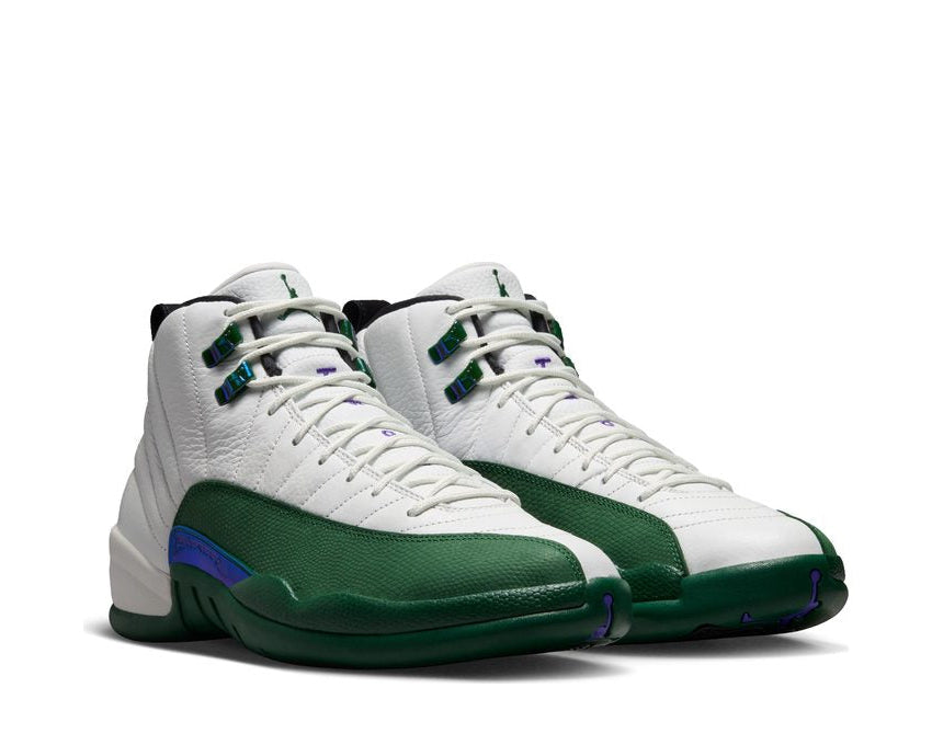 Air Jordan 12 "Bucks" - sneakers homme - vue trois-quarts