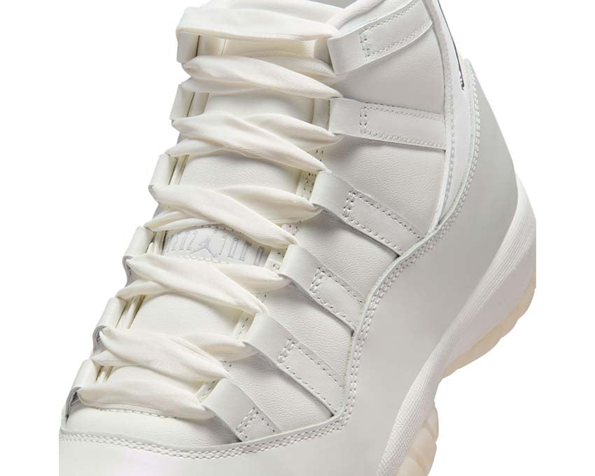 Air Jordan 11 Retro W AR0715-110