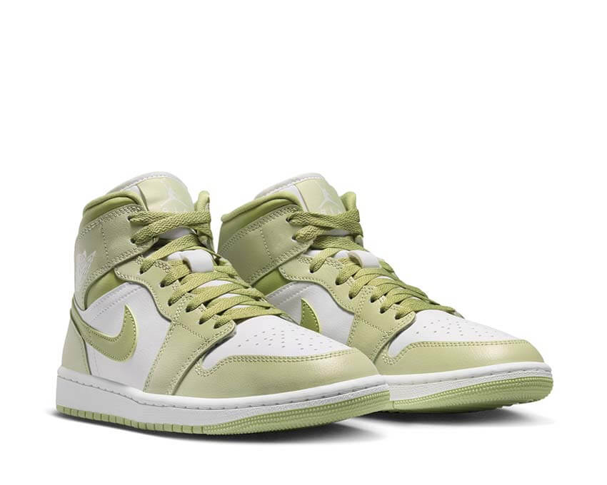 Air Jordan 1 Mid W BQ6472-302