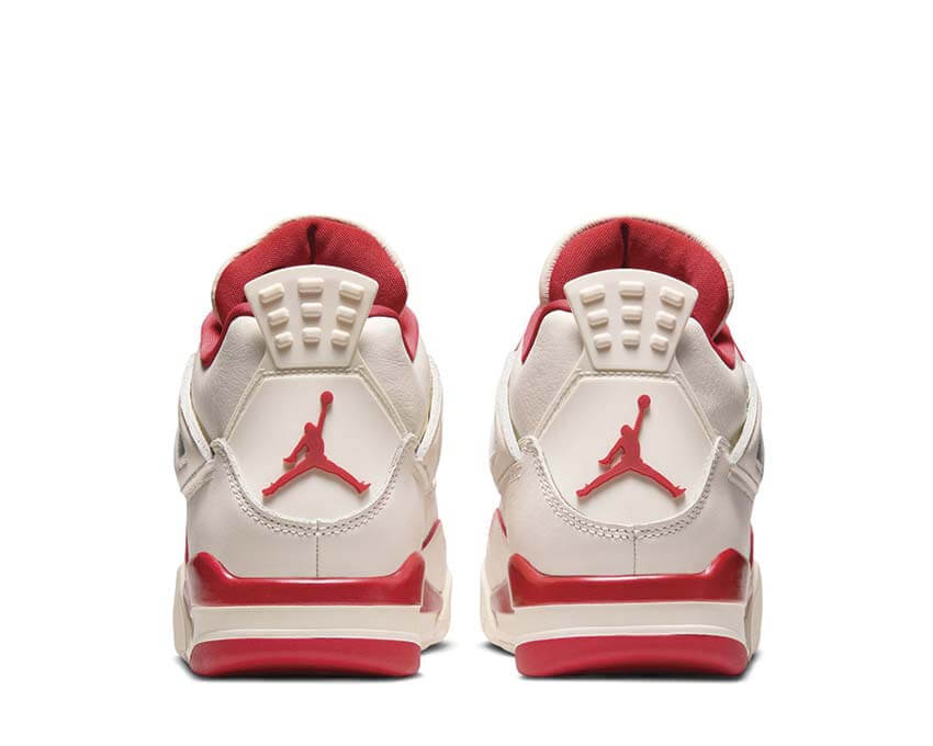 Air Jordan 4 Retro W Lover Letter dettaglio — mesh rosa chiaro cuori Valentine
