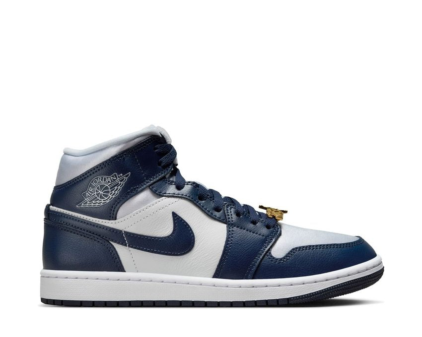 Air Jordan 1 Mid Se W "Football Grey"