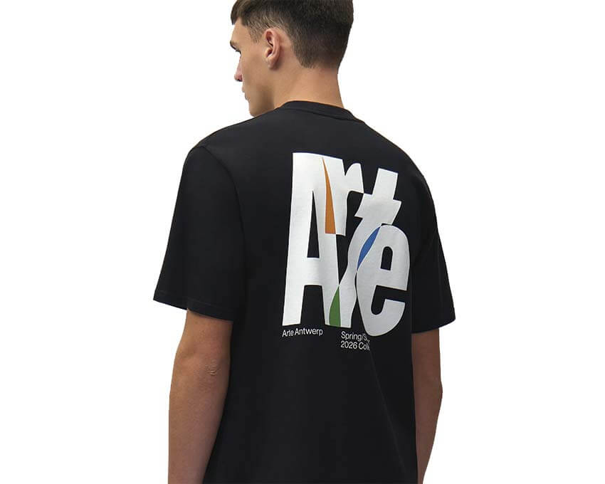 Arte Big Logo Back T-shirt Nero dettaglio — grande logo Arte stampato sul retro