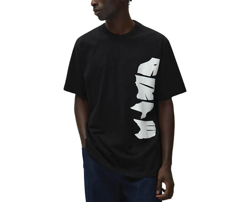 Arte Side Logo T-shirt Nero vista laterale — t-shirt uomo taglio regular logo