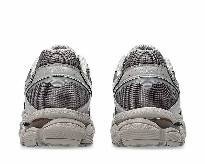 Asics Gel-Cumulus 16 "Cocoa Powder/Pure Silver" - détail