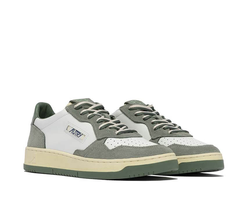 Autry Medalist Low Blanc semelle — semelle gomme sport blanche