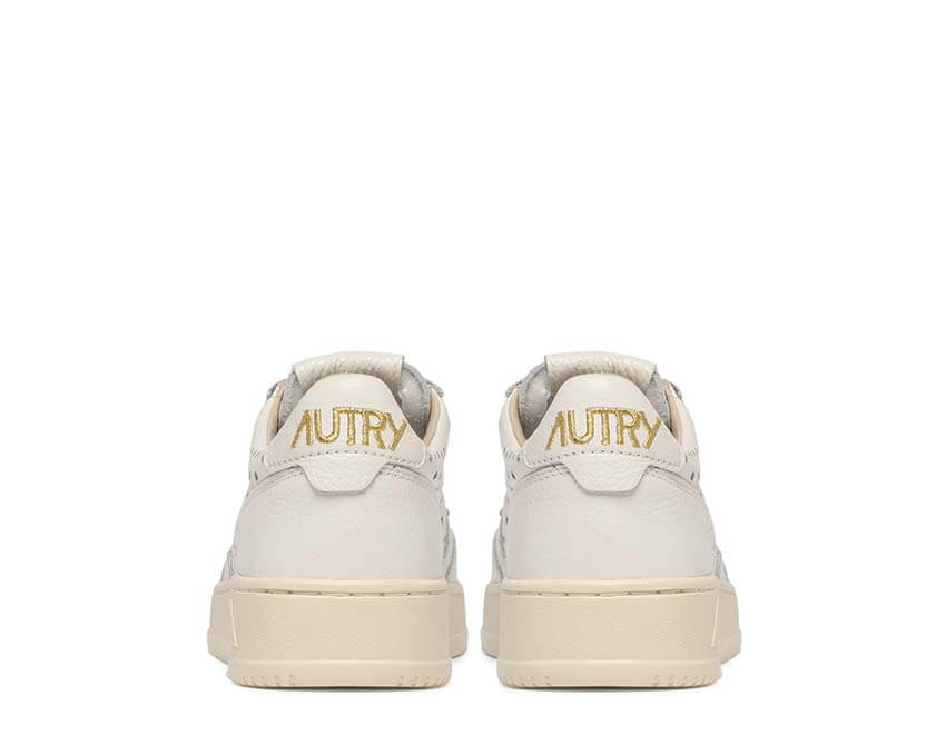Autry Medalist Low Cream détail — détail cuir crème logo Autry