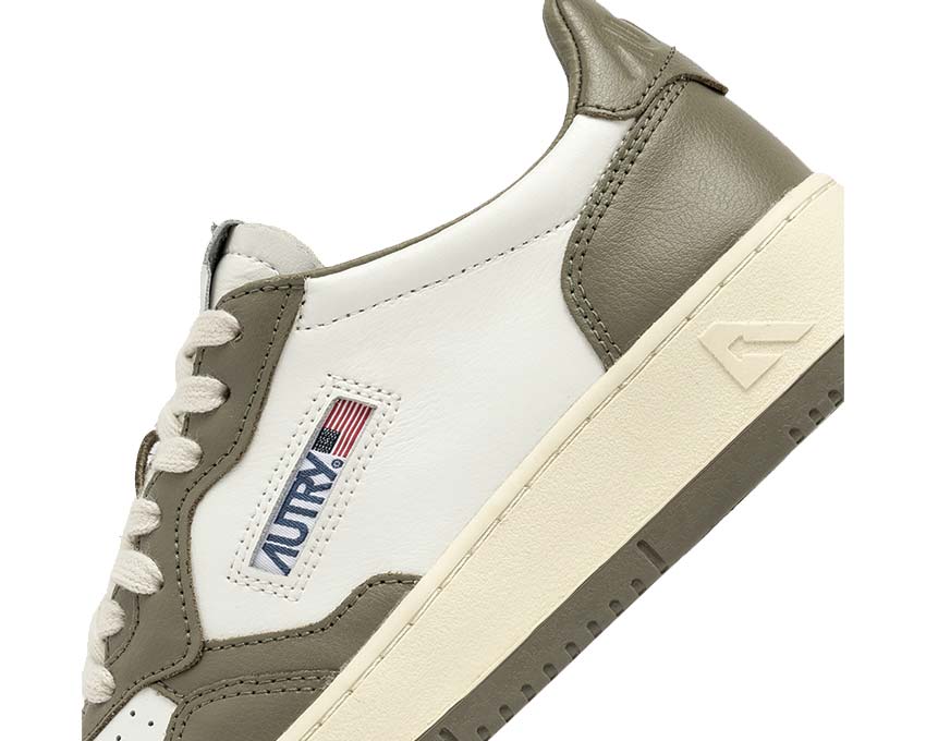 Autry Medalist Low Leat / White - Covert Green AULWWB54