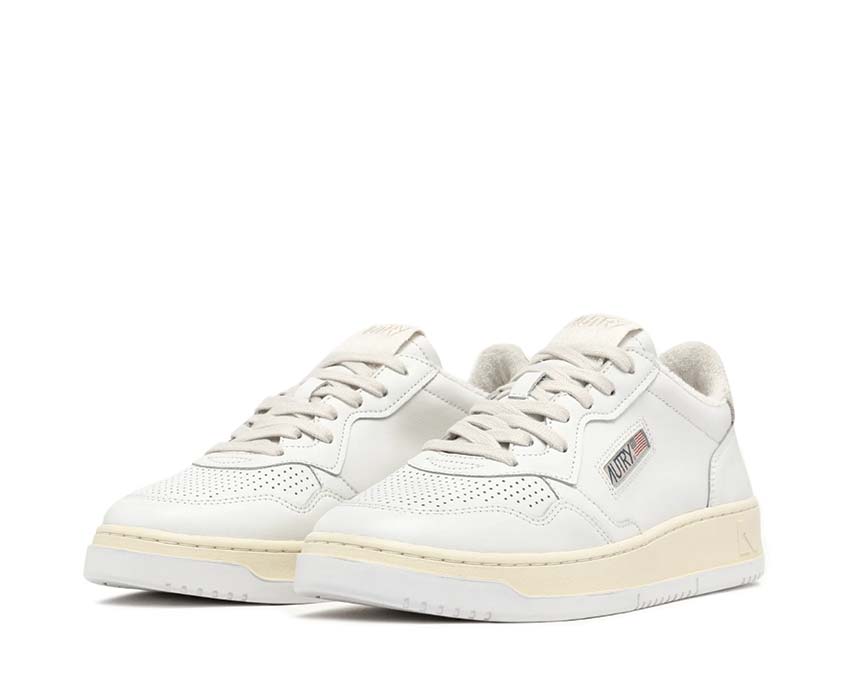 Autry Medalist Low  Virgin / Sponge Wht - Ivor AULWVS05
