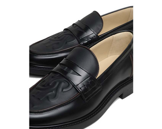Filling Pieces Loafer Gowtu Black vista lateral — cuero liso acabado mate