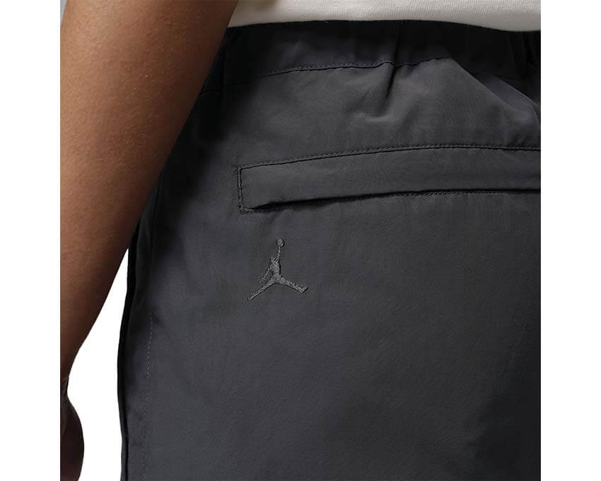 Jordan BIKE AIR Nigel Sylvester Pants Anthracite — sfondo bianco pantalone collab BMX