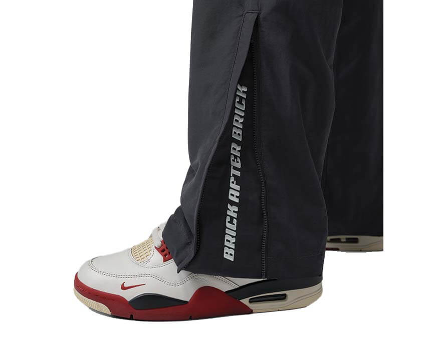 Jordan BIKE AIR Nigel Sylvester Pants Anthracite — dettaglio logo Jordan Brand pantalone