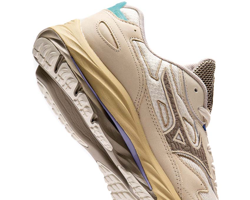 Mizuno Wave Rider β Premium Summer Sand / Vintage Khaki / Cedar D1GA250902