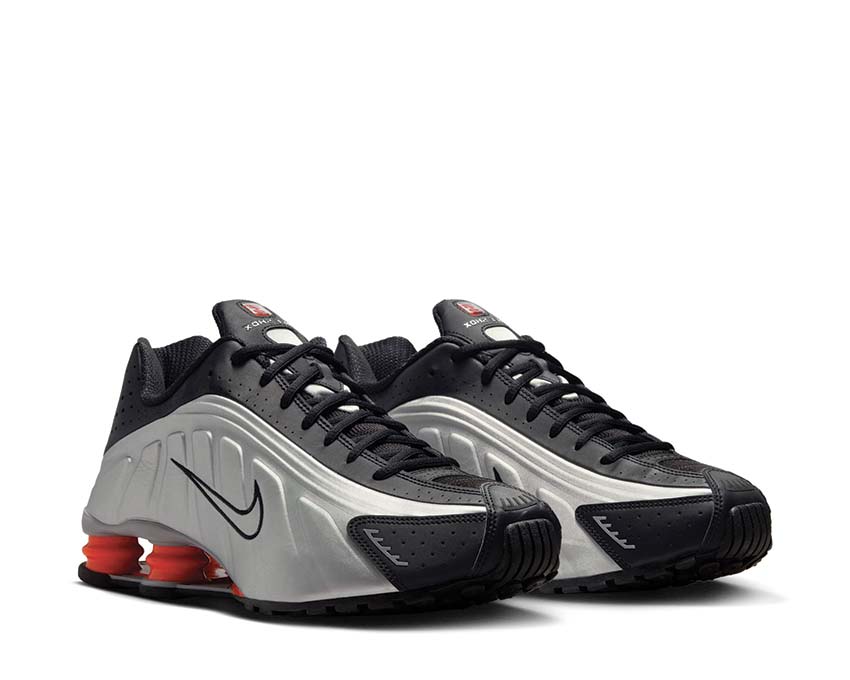 NIke Shox R4 Metallic Silver / Metallic Silver - Black HQ1988-002
