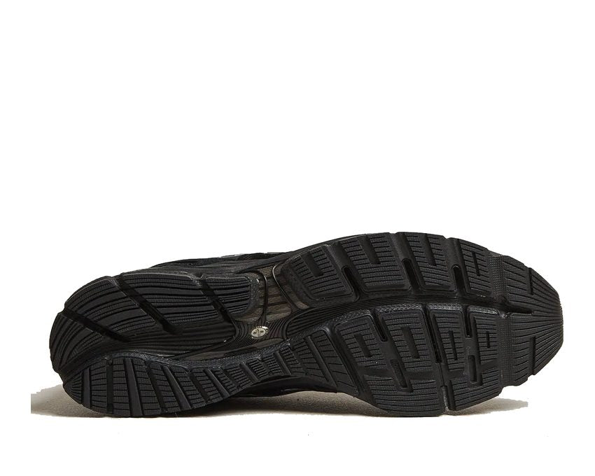 New Balance 1890 Checks Off “Black/Silver”
