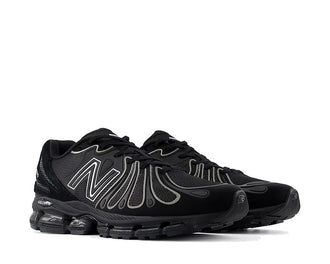New Balance 1890 "Black/Silver Metallic" - sneakers unisexe - vue latérale