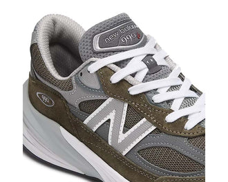 New Balance 990v6 Made in USA Olive vue latérale — mesh et daim premium
