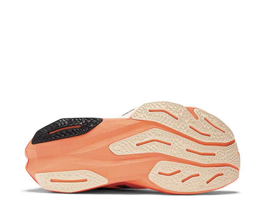 New Balance FuelCell Rebel V4 Hot Mango / Angora MFCXCO4