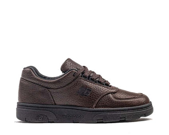New Balance Allerdale Made in UK Chocolate Brown — zapatilla hombre cuero marrón chocolate
