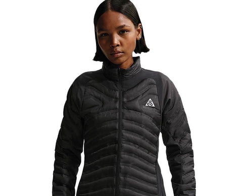 Nike ACG Lava Loft W Black — giacca donna outdoor nera isolamento termico