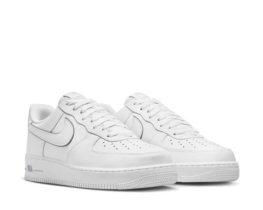 Nike Air Force 1 07 LV8 White Metallic suola — suola Air 1 bianca