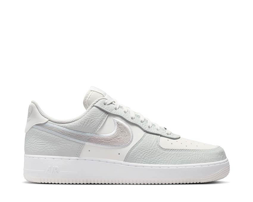 Nike Air Force 1 '07 Lv8 IB6842-100