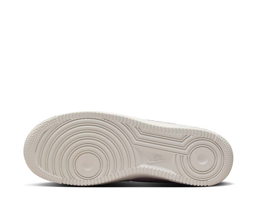 Nike Air Force 1'07 W SE Platinum Violet / Lt Violet Ore HJ4401-001