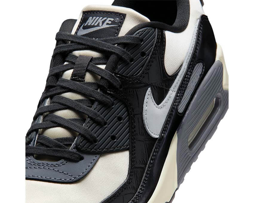  Nike Air Max 90 IO4468-100