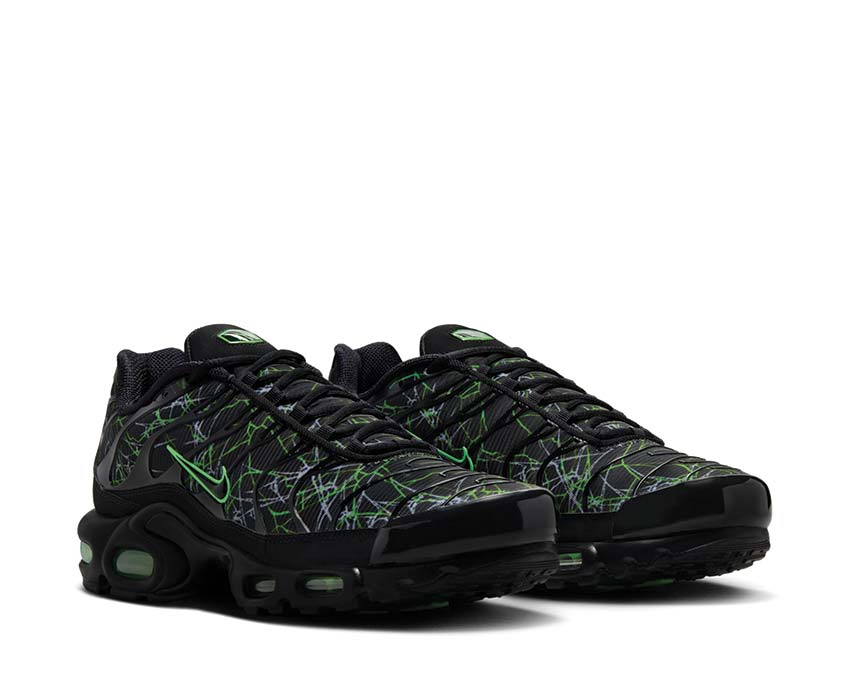 Nike Air Max Plus Black / Green Strike - Wolf Grey IB3075-001