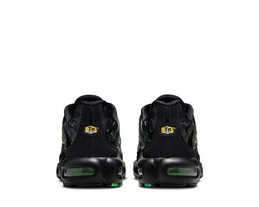 Nike Air Max Plus Black / Green Strike - Wolf Grey IB3075-001