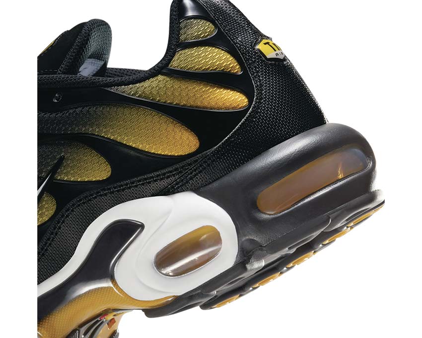 Nike Air Max Plus Black / White - University Gold DM0032-013