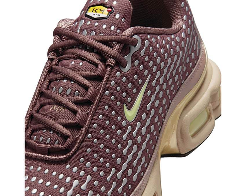 Nike Air Max Plus VII  HQ2197-200