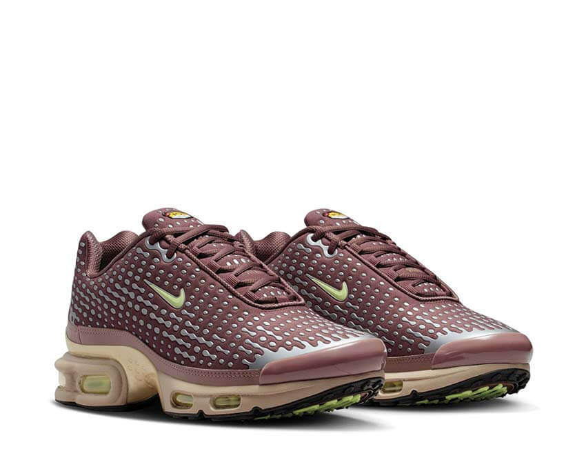 Nike Air Max Plus VII  HQ2197-200
