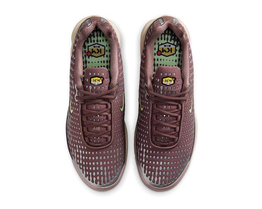 Nike Air Max Plus VII  HQ2197-200