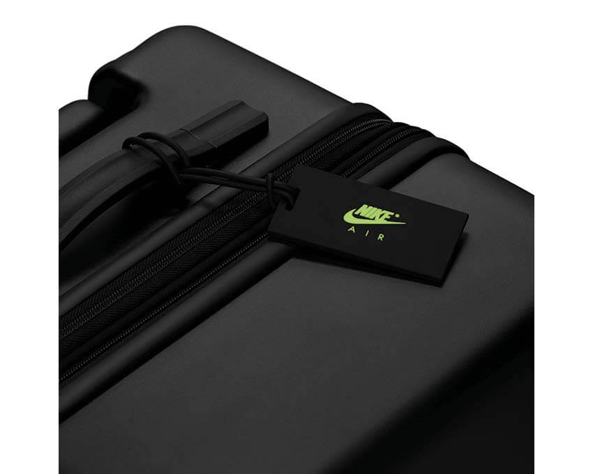 Nike Medium Checked Hardshell Luggage IO0771-010