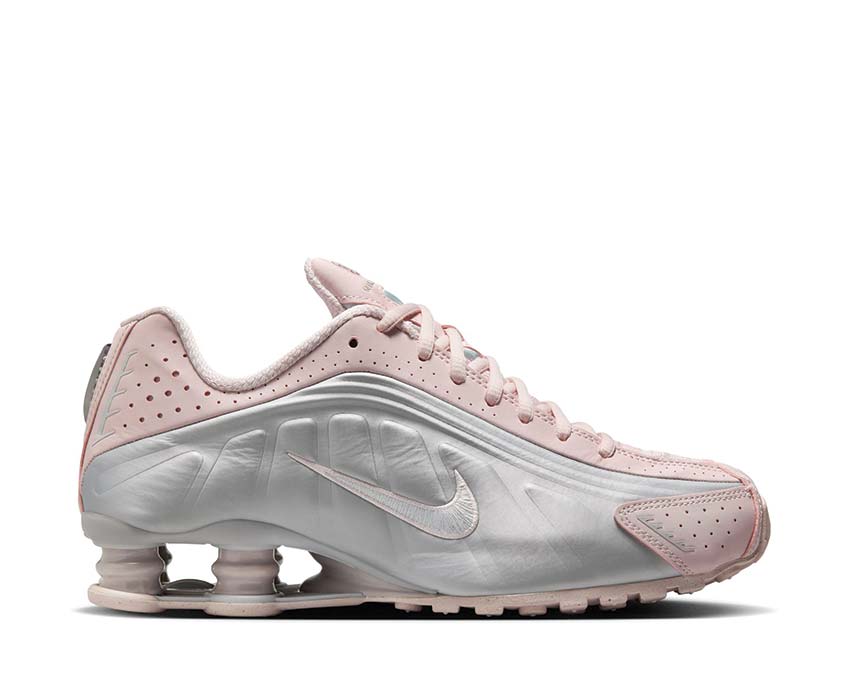 Nike Shox R4 Barely Rose / MTLC Platinum AR3565-600