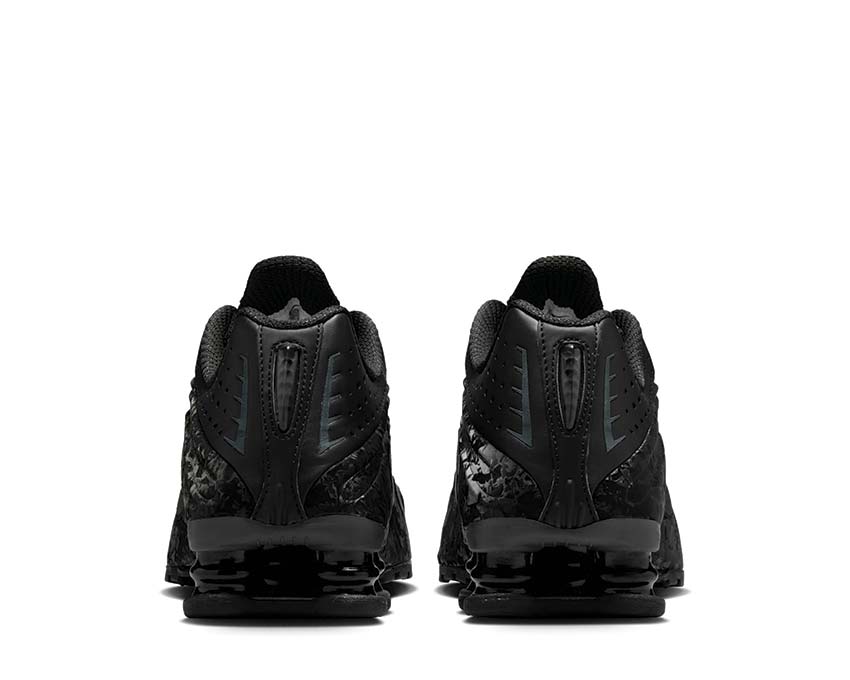 Nike Shox R4 W Black / DK Smoke Grey HV0934-002