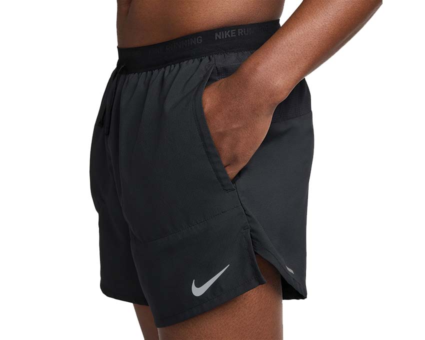 Nike Stride  Black / Black / Reflective Silver DM4755-10